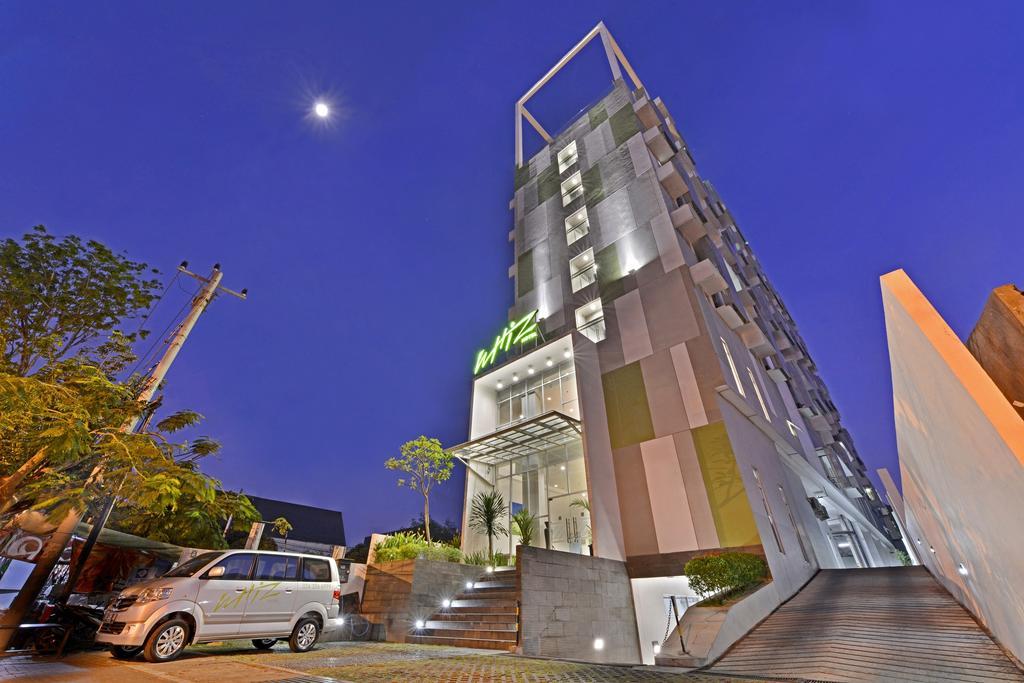Whiz Hotel Pemuda Semarang Zewnętrze zdjęcie